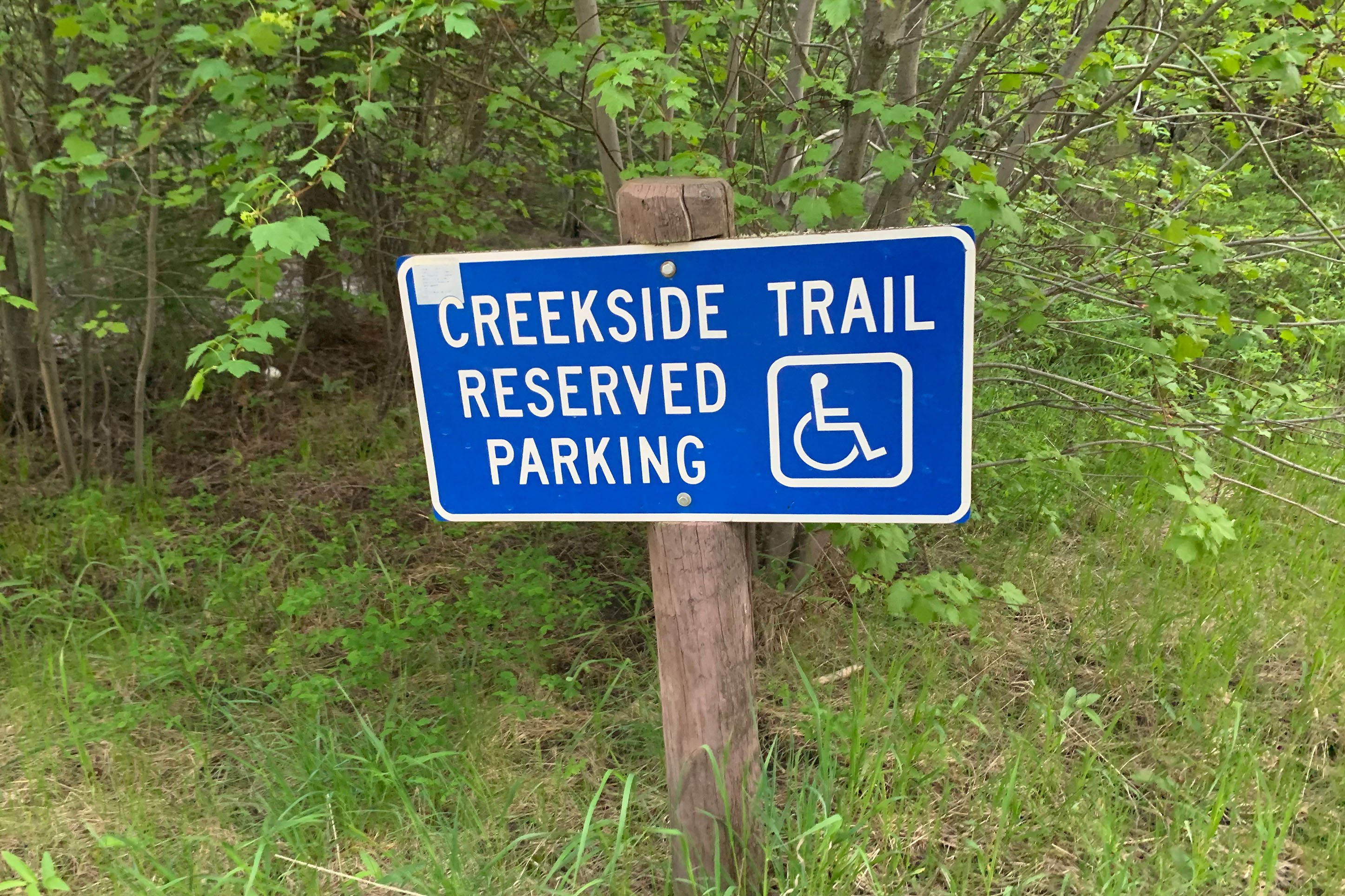 Handicapped Parking at Creekside Trail