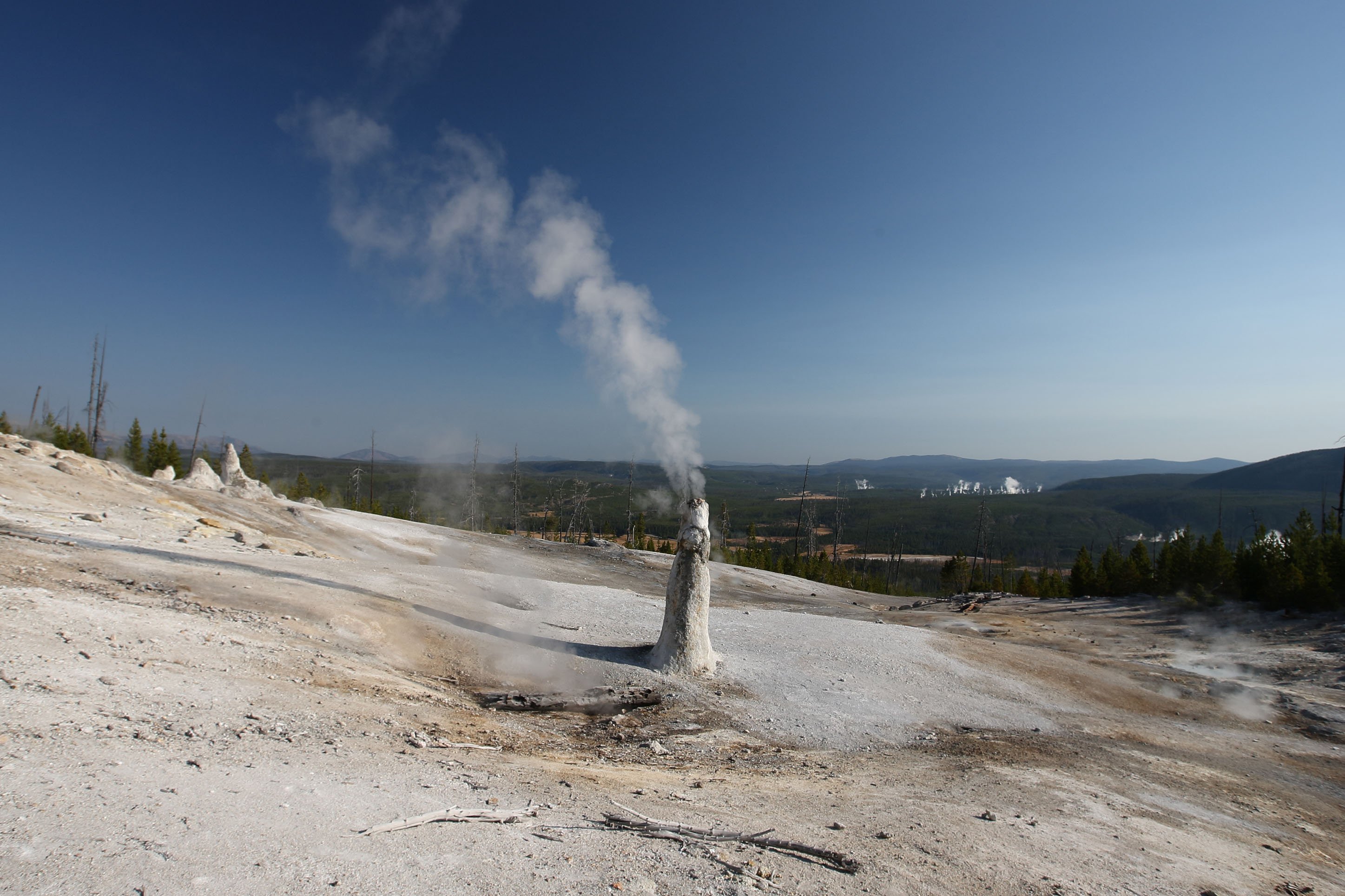 CVB_yellowstone-off-beaten-path-blog2